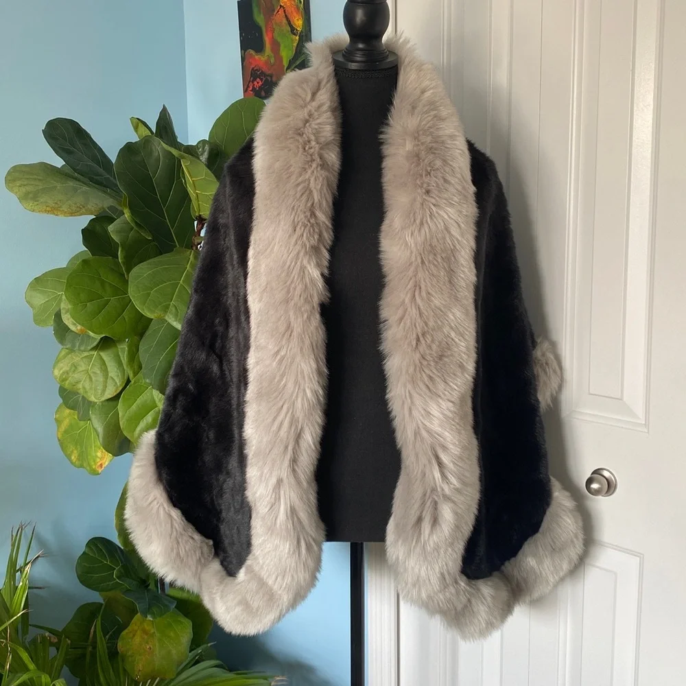 Beautiful Sheran One Size Fits All Black And Grey Faux Fur Shawl Cover Up Coat - Picture 6 of 7